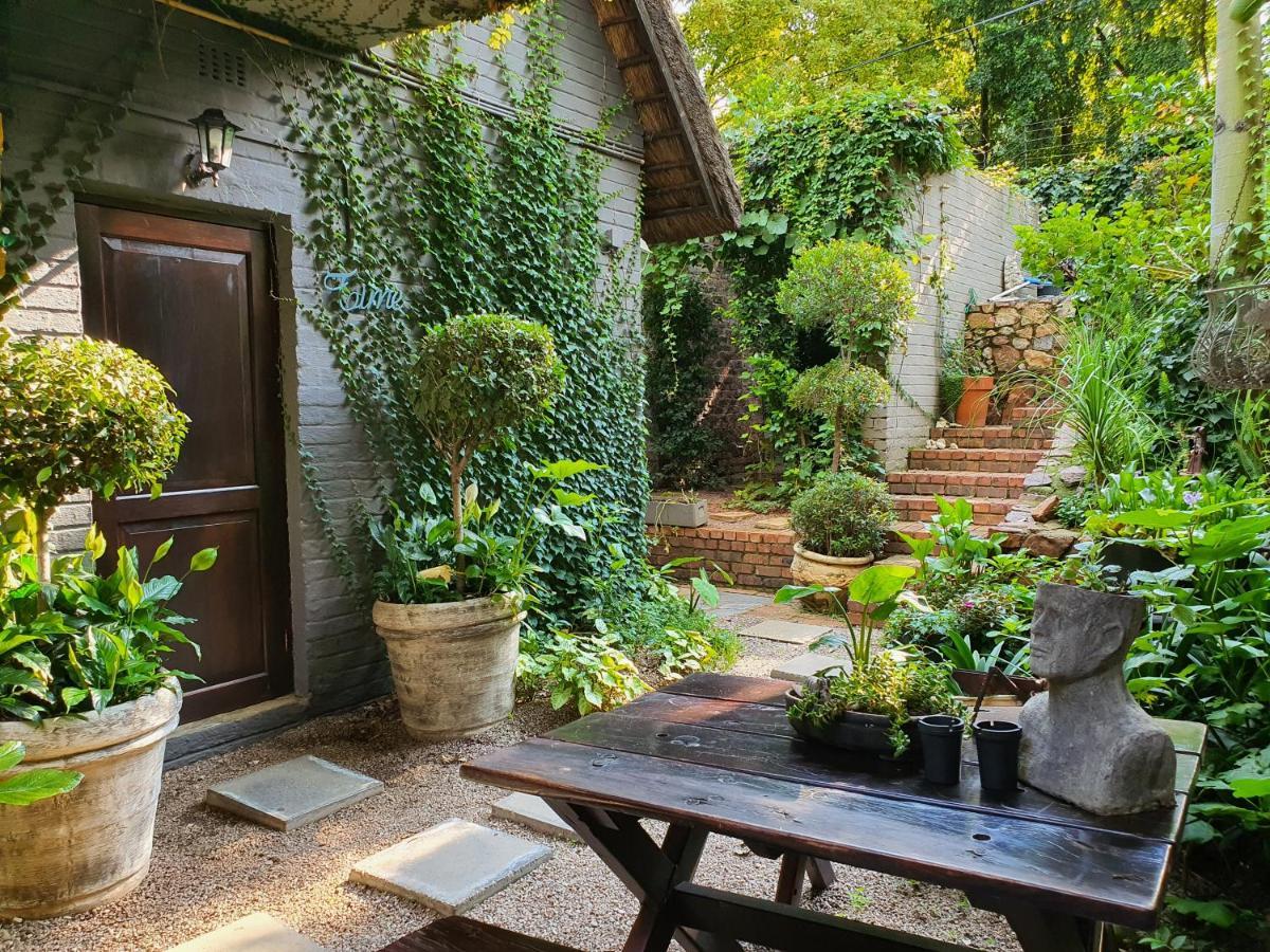 Waterhouse Guest Lodge In Waterkloof Pretoria-Noord Εξωτερικό φωτογραφία