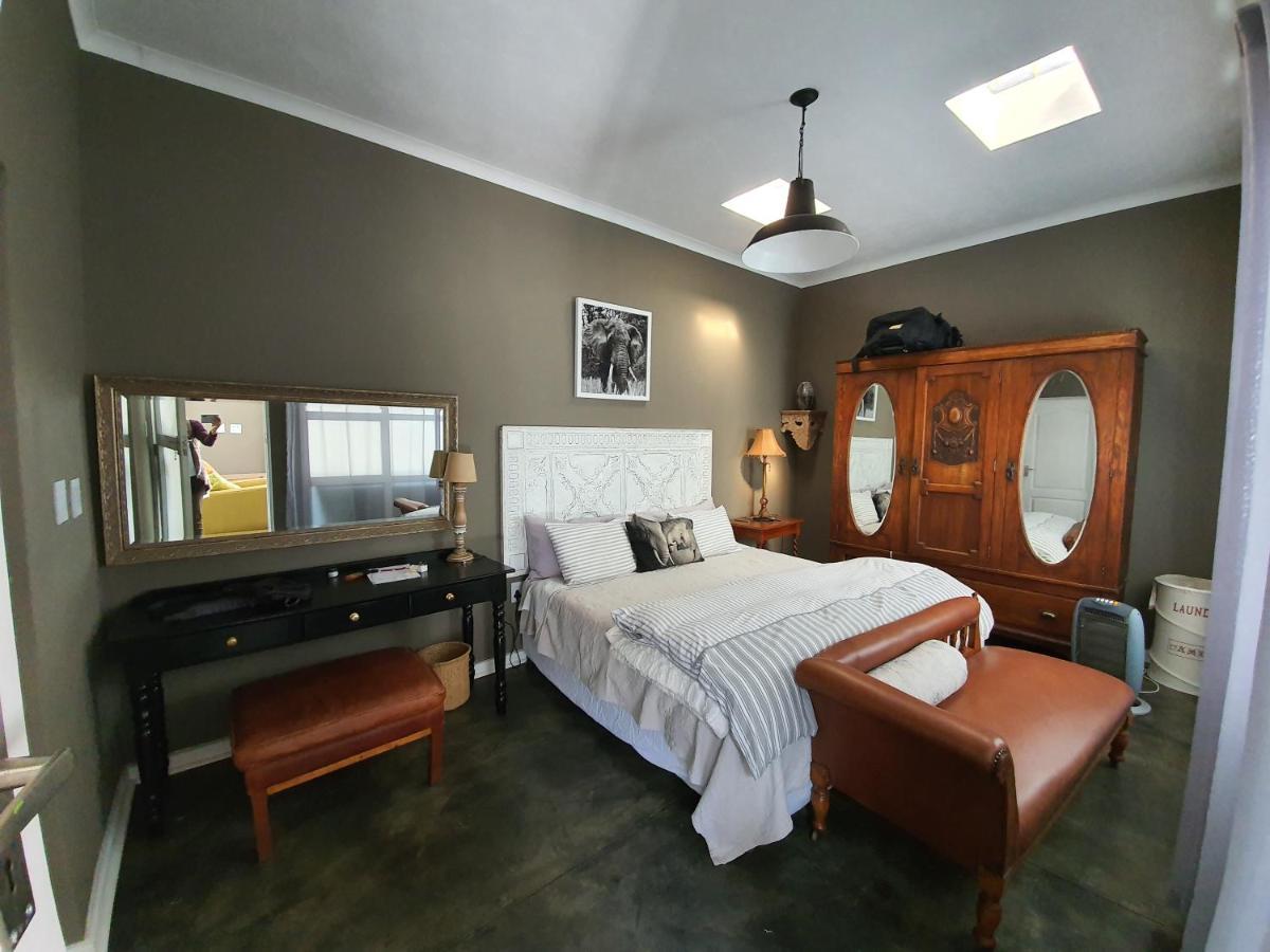 Waterhouse Guest Lodge In Waterkloof Pretoria-Noord Εξωτερικό φωτογραφία