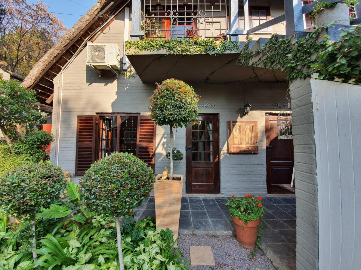 Waterhouse Guest Lodge In Waterkloof Pretoria-Noord Εξωτερικό φωτογραφία