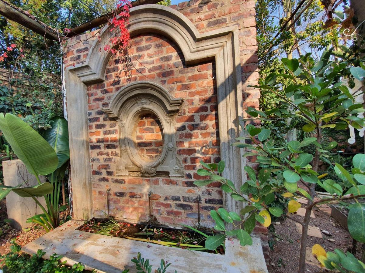 Waterhouse Guest Lodge In Waterkloof Pretoria-Noord Εξωτερικό φωτογραφία